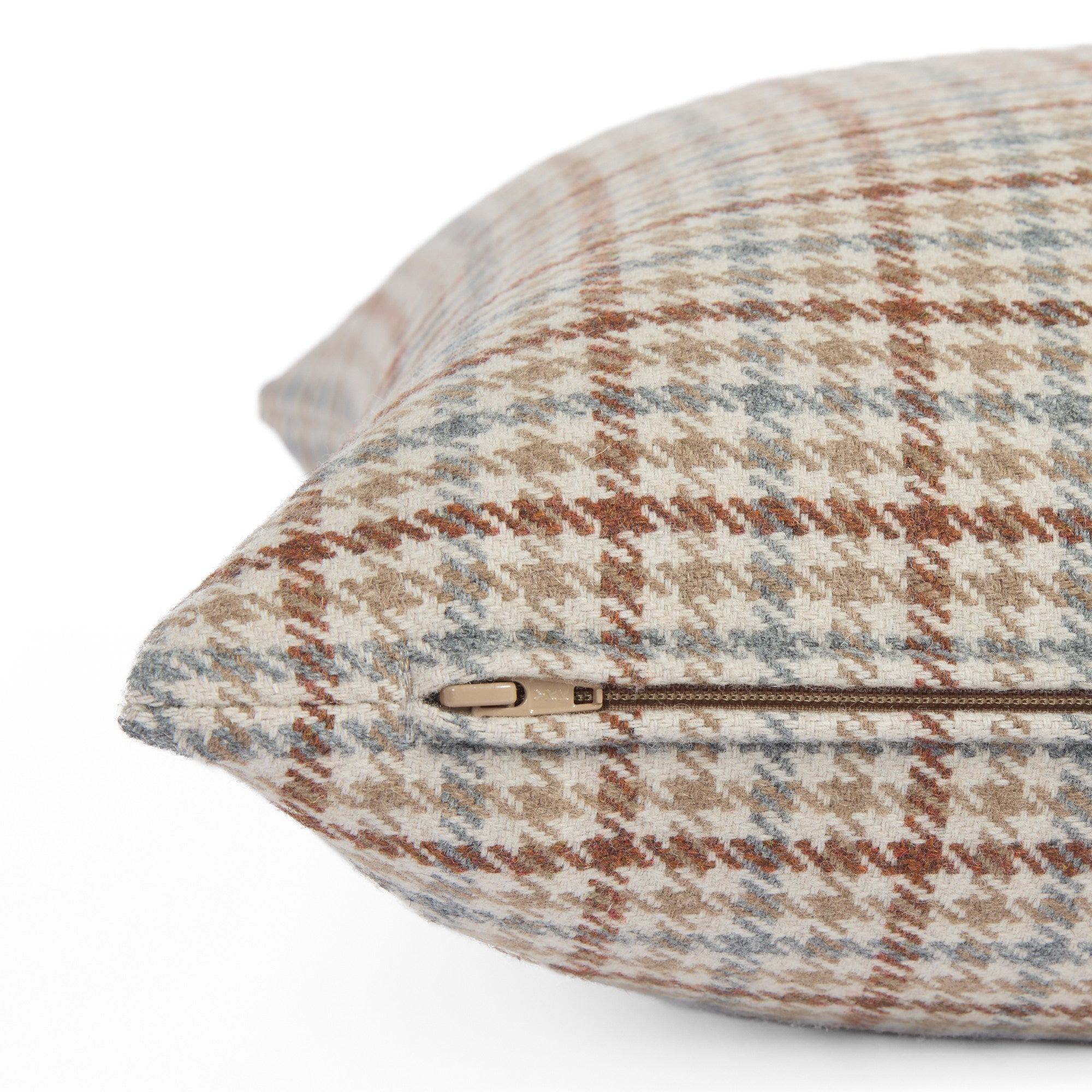 Close up side zipper view of Vesper Plaid houndstooth check cushion in beige, blue, and rust.