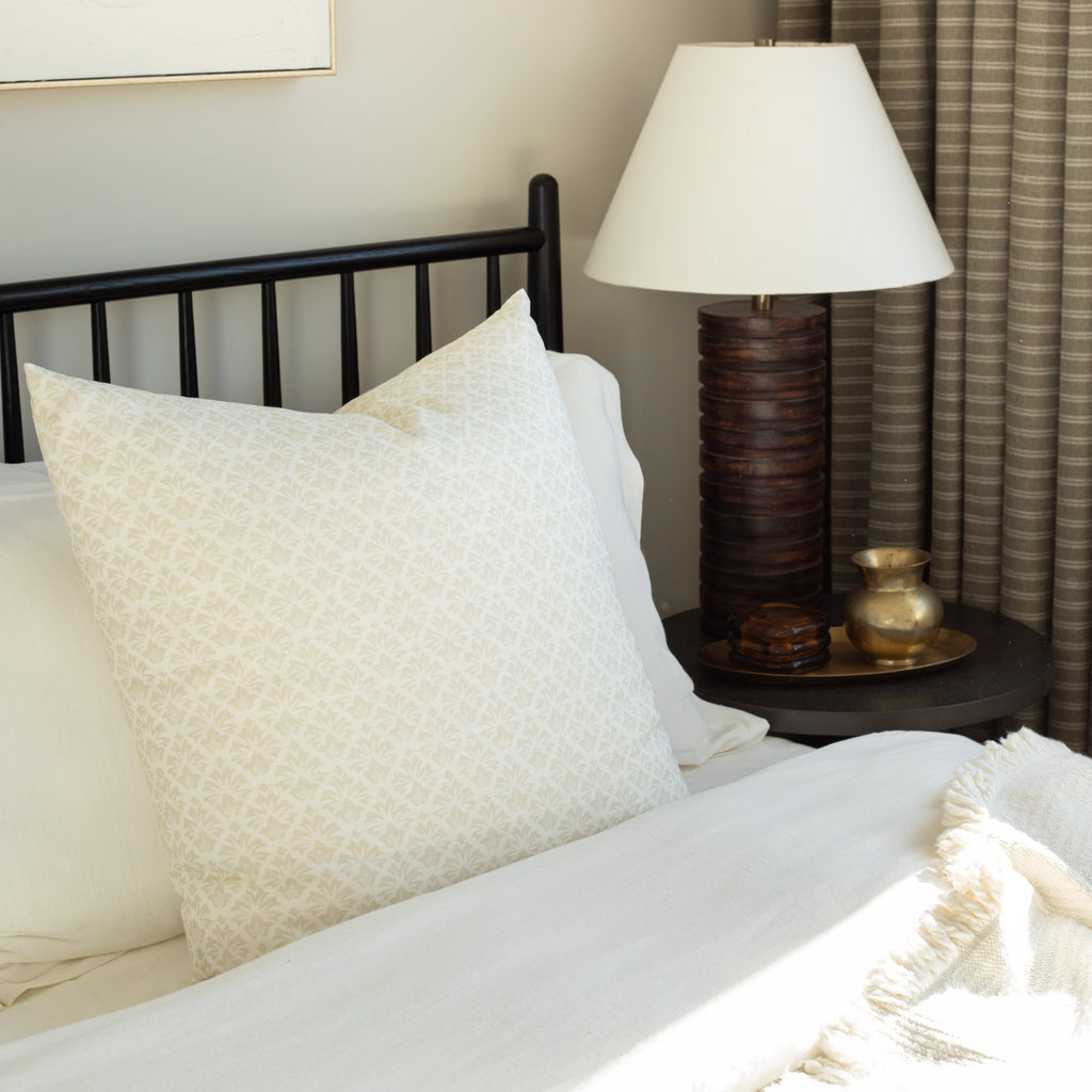 neutral bedroom home decor