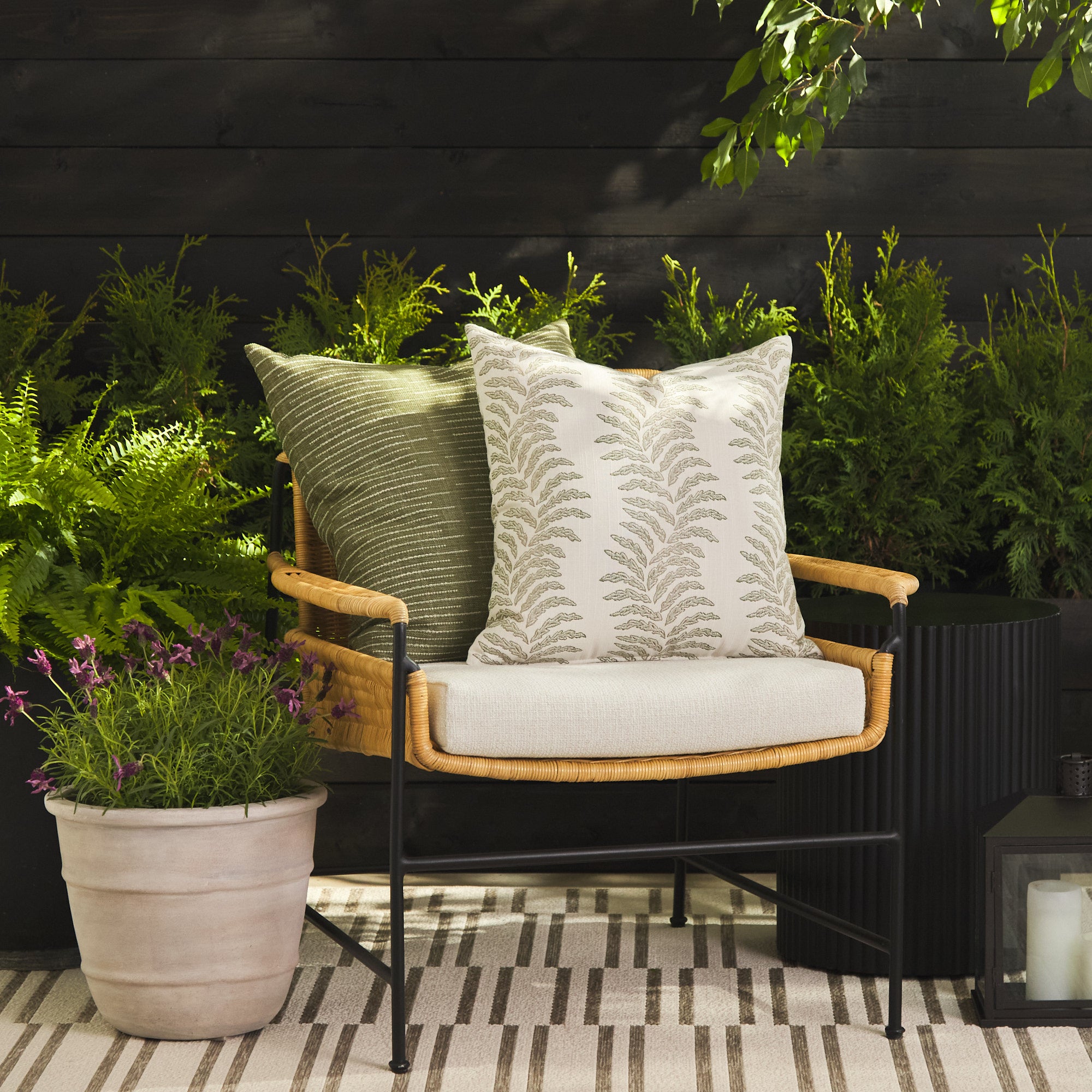アウトドア寝具 old mountain Veroa Cushion Cover Hawthorne 22x22 Outdoor Pillow, Basil – Tonic Living